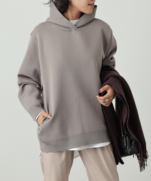 OUVRAGE CLASSE（ウヴラージュクラス）の「ニットパーカー（パーカー・レディース・ブラック/アイボリー/モカ・FREE）」の3枚目の写真