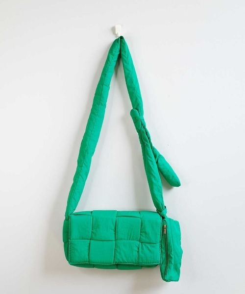 shopnikoniko(ショップニコニコ)の「キルティング ナイロン 編み込みバッグ(ショルダーバッグ・レディース・ブラック/グリーン・フリー)」の7枚目の写真