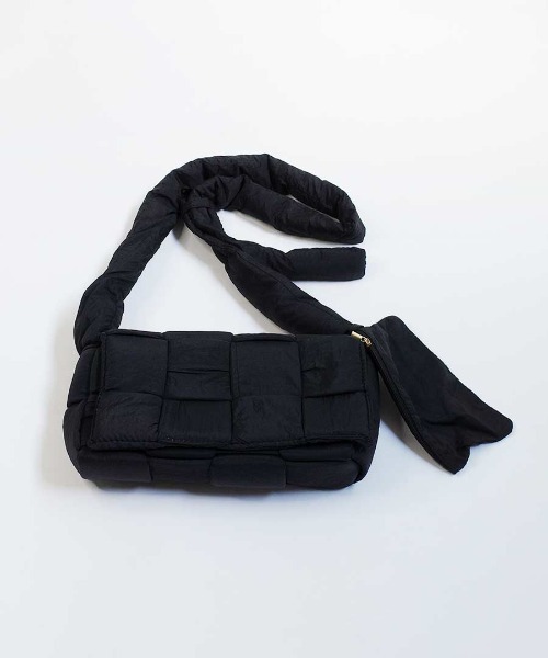 shopnikoniko(ショップニコニコ)の「キルティング ナイロン 編み込みバッグ(ショルダーバッグ・レディース・ブラック/グリーン・フリー)」の12枚目の写真