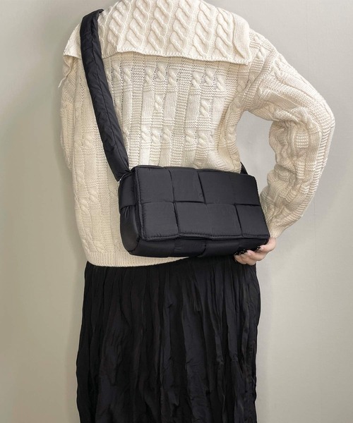 shopnikoniko(ショップニコニコ)の「キルティング ナイロン 編み込みバッグ(ショルダーバッグ・レディース・ブラック/グリーン・フリー)」の21枚目の写真
