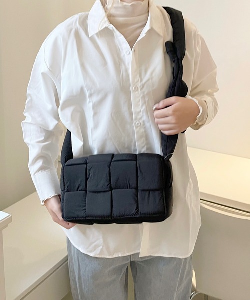shopnikoniko(ショップニコニコ)の「キルティング ナイロン 編み込みバッグ(ショルダーバッグ・レディース・ブラック/グリーン・フリー)」の17枚目の写真