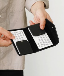 HIGHTIDE（ハイタイド）の「ダブルフラップカードホルダー 名刺入れ ビジネス カードケース マグネット式 三つ折り（名刺入れ）」