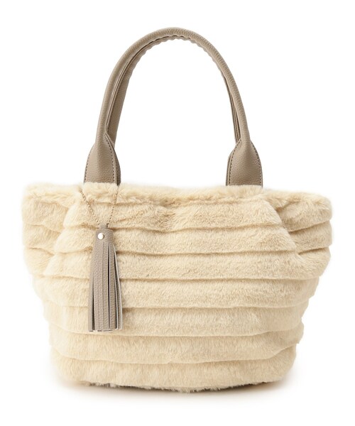 SHOO・LA・RUE（シューラルー）の「◆タッセル付きタックファートートバッグ（トートバッグ・レディース・グリーン系その他3/グレー系1/グレー系2/ベージュ系1/アイボリー系2/ピンク系7・00）」の4枚目の写真