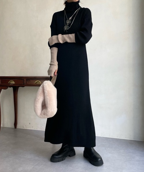 DouDou(ドゥドゥ)の「【WEB限定】袖配色タートルニットワンピース(ワンピース・レディース・ブラック/チャコールグレー/ベージュ・FREE)」の2枚目の写真