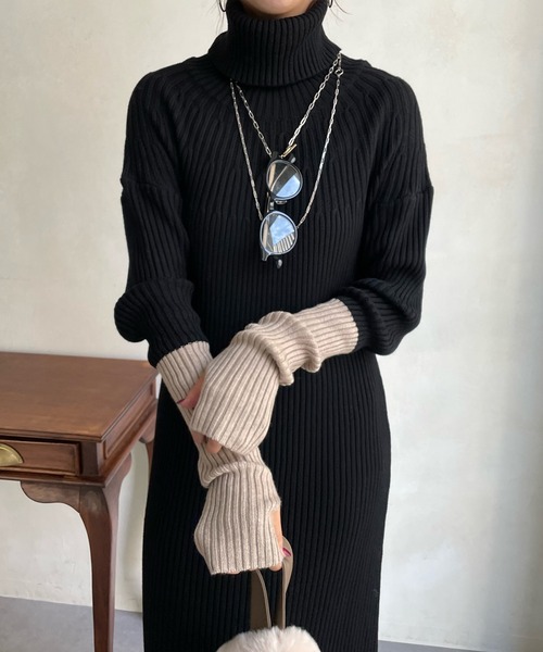 DouDou(ドゥドゥ)の「【WEB限定】袖配色タートルニットワンピース(ワンピース・レディース・ブラック/チャコールグレー/ベージュ・FREE)」の9枚目の写真