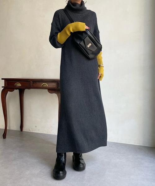 DouDou(ドゥドゥ)の「【WEB限定】袖配色タートルニットワンピース(ワンピース・レディース・ブラック/チャコールグレー/ベージュ・FREE)」の11枚目の写真