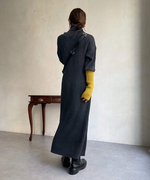 DouDou(ドゥドゥ)の「【WEB限定】袖配色タートルニットワンピース(ワンピース・レディース・ブラック/チャコールグレー/ベージュ・FREE)」の14枚目の写真