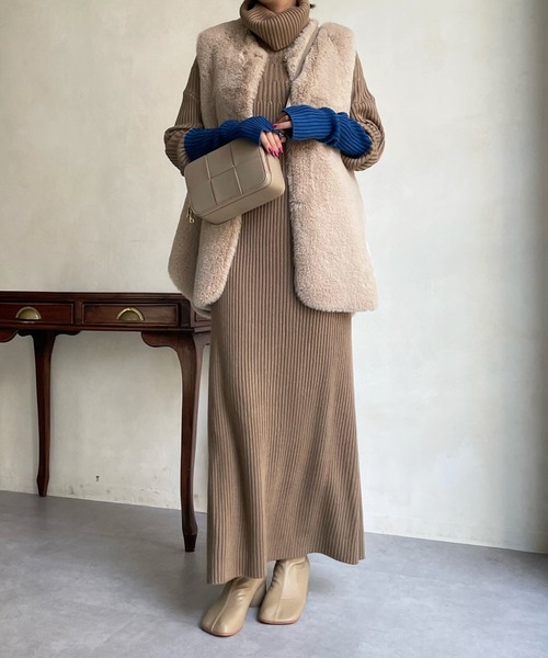 DouDou(ドゥドゥ)の「【WEB限定】袖配色タートルニットワンピース(ワンピース・レディース・ブラック/チャコールグレー/ベージュ・FREE)」の18枚目の写真
