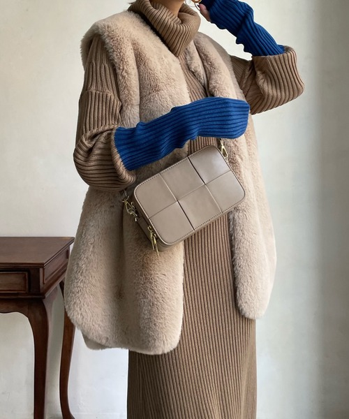 DouDou(ドゥドゥ)の「【WEB限定】袖配色タートルニットワンピース(ワンピース・レディース・ブラック/チャコールグレー/ベージュ・FREE)」の20枚目の写真