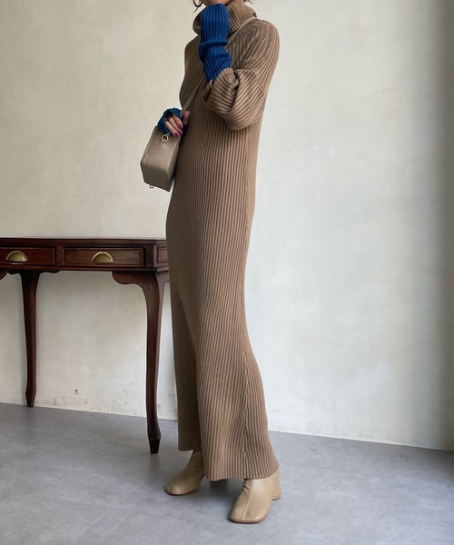 DouDou(ドゥドゥ)の「【WEB限定】袖配色タートルニットワンピース(ワンピース・レディース・ブラック/チャコールグレー/ベージュ・FREE)」の22枚目の写真