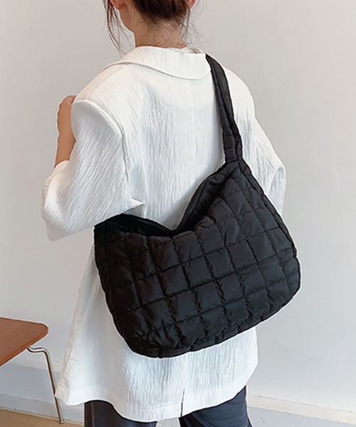 styiro(スタイロ)の「ナイロン キルティング ワンショルダーバッグ(ショルダーバッグ・レディース・グリーン/アイボリー/ブラック・FREE)」の2枚目の写真