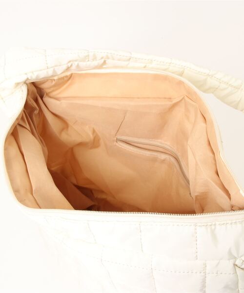 styiro(スタイロ)の「ナイロン キルティング ワンショルダーバッグ(ショルダーバッグ・レディース・グリーン/アイボリー/ブラック・FREE)」の18枚目の写真