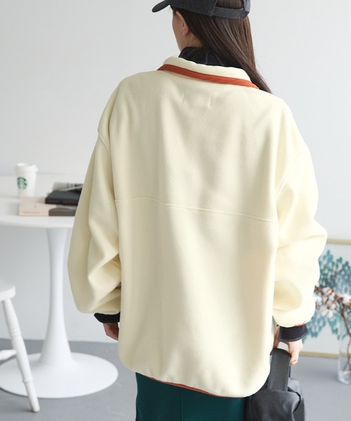 Chaco closet(チャコ クローゼット)の「バイカラーリングスナップボタン付きフリースプルオーバー(スウェット・レディース・アイボリー/ベージュ/パープル/グリーン/グレー/ブラック/オレンジ/ライトグレー・FREE)」の13枚目の写真