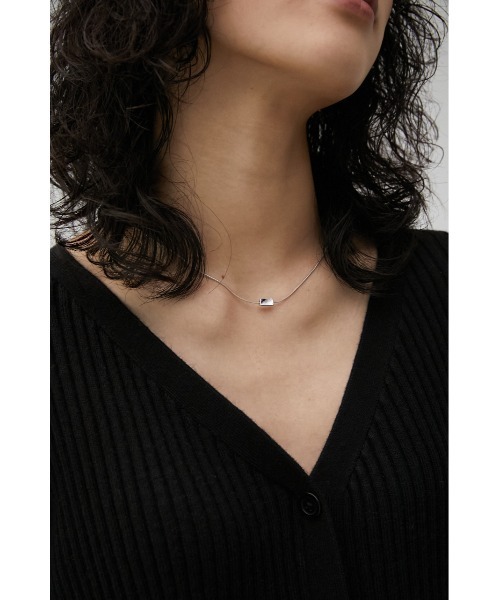 AZUL by moussy（アズールバイマウジー）の「PETIT POLE CHARM NECKLACE/プチポールチェーンネックレス（ネックレス・レディース・ゴールド系その他/シルバー・FREE）」の2枚目の写真
