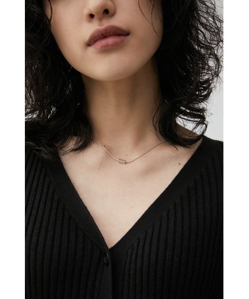 AZUL by moussy（アズールバイマウジー）の「PETIT POLE CHARM NECKLACE/プチポールチェーンネックレス（ネックレス・レディース・ゴールド系その他/シルバー・FREE）」の3枚目の写真