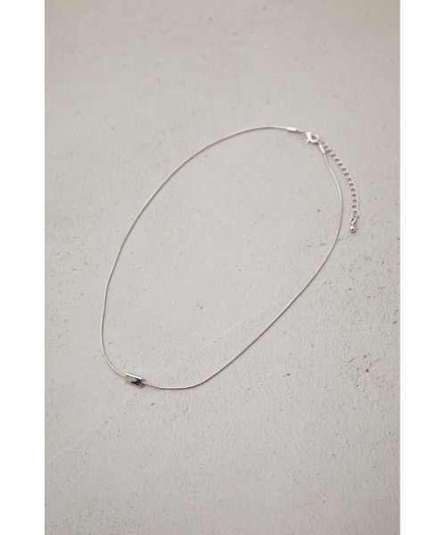 AZUL by moussy（アズールバイマウジー）の「PETIT POLE CHARM NECKLACE/プチポールチェーンネックレス（ネックレス・レディース・ゴールド系その他/シルバー・FREE）」の5枚目の写真