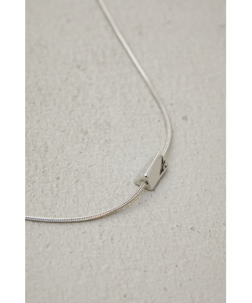AZUL by moussy（アズールバイマウジー）の「PETIT POLE CHARM NECKLACE/プチポールチェーンネックレス（ネックレス・レディース・ゴールド系その他/シルバー・FREE）」の7枚目の写真