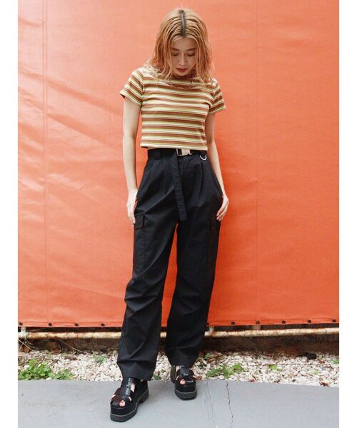 MURUA（ムルーア）の「カーブカーゴパンツ（カーゴパンツ・レディース・ブラック/カーキ・2/1）」の21枚目の写真