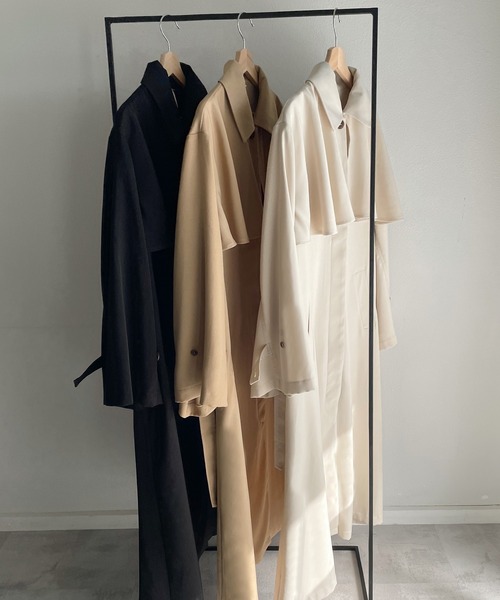 junoah（ジュノア）の「フレアストームシールドトレンチコート（トレンチコート・レディース・ブラック/アイボリー/ベージュ・MEDIUM/LARGE）」の6枚目の写真