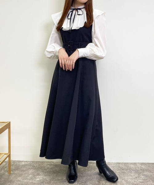 INGNI（イング）の「共ベルト付フレアキャミワンピース（ワンピース・レディース・ブラック/ブラウン・M）」の5枚目の写真