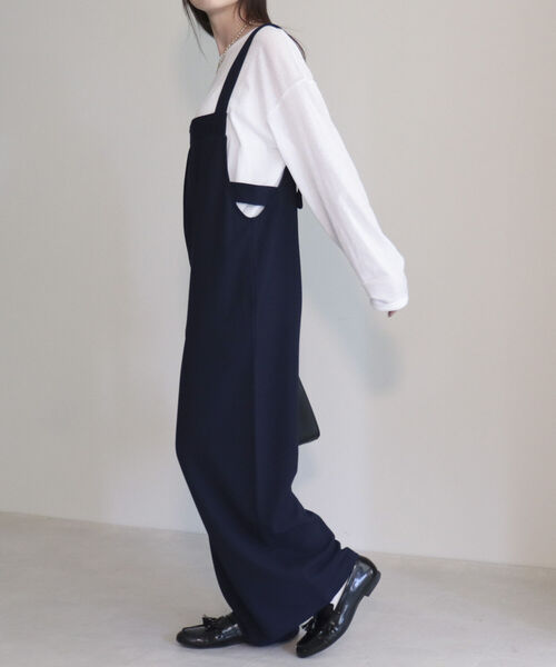 fredy emue(フレディエミュ)の「2WAYジョーゼットサロペット(サロペット/オーバーオール・レディース・ネイビー/ブラック・38)」の3枚目の写真