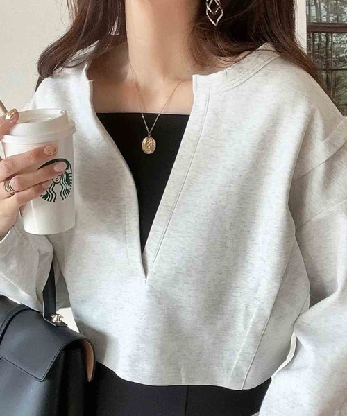 GeeRA（ジーラ）の「深Ｖネックショート丈ボリュームスウェット（スウェット・レディース・パープル/ブラック/杢グレー/オートミール・SMALL/MEDIUM/LARGE/X-LARGE）」の3枚目の写真