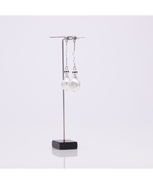 tone(トーン)の「【Belle】淡水バロックパール風 メタル イヤリング(両耳用)(MA)(イヤリング・レディース・シルバー/ゴールド・FREE)」の14枚目の写真