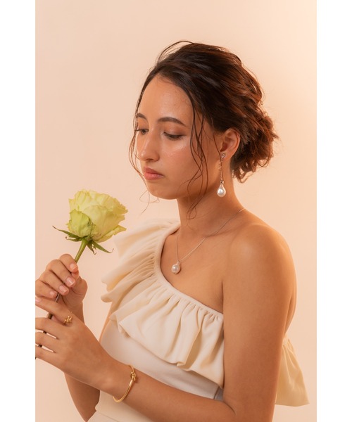 tone(トーン)の「【Belle】淡水バロックパール風 メタル イヤリング(両耳用)(MA)(イヤリング・レディース・シルバー/ゴールド・FREE)」の16枚目の写真