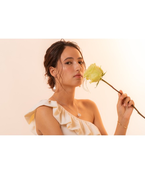 tone(トーン)の「【Belle】淡水バロックパール風 メタル イヤリング(両耳用)(MA)(イヤリング・レディース・シルバー/ゴールド・FREE)」の19枚目の写真