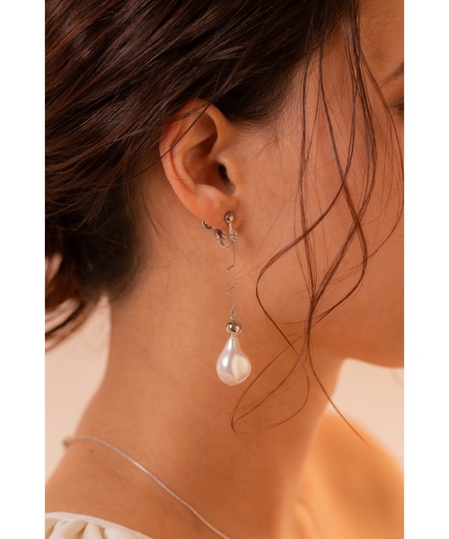tone(トーン)の「【Belle】淡水バロックパール風 メタル イヤリング(両耳用)(MA)(イヤリング・レディース・シルバー/ゴールド・FREE)」の22枚目の写真