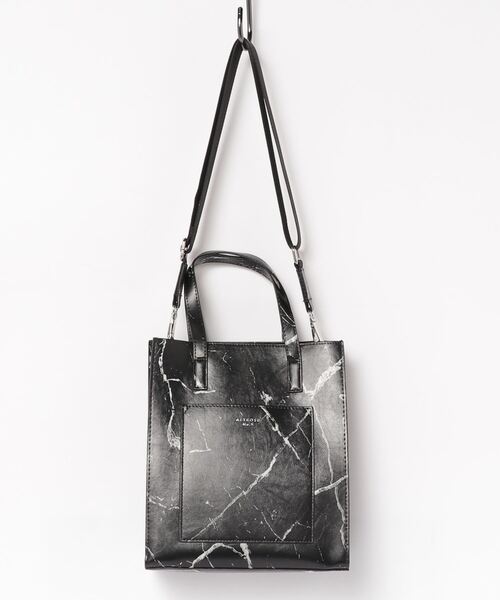 E.TOKYO（イートーキョー）の「縦長2WAYバッグ（ショルダーバッグ・レディース・ブラック系その他/ベージュ系その他/ベージュ/ブルー/ピンク/グレー系その他/パイソン/ブラック系その他2/ブラウン系その他・FREE）」の3枚目の写真