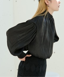 Balloon shiny satin ブラウス