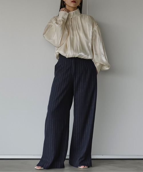 Ezick(エジック)の「Balloon shiny satin ブラウス(シャツ/ブラウス・レディース・ブラック/アイボリー/ライトパープル・FREE)」の6枚目の写真