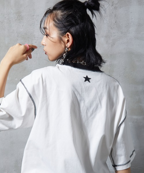 GEVS.（ジェイヴィス）の「＜大きいサイズ＞ 配色ステッチエンボス加工Tシャツ GEVS.（Tシャツ/カットソー・レディース・ブラック/オフホワイト・L/LL/3L/4L/5L）」の17枚目の写真