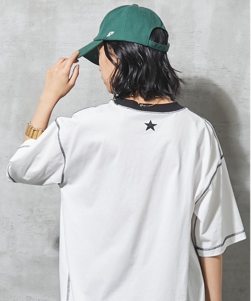 GEVS.（ジェイヴィス）の「＜大きいサイズ＞ 配色ステッチエンボス加工Tシャツ GEVS.（Tシャツ/カットソー・レディース・ブラック/オフホワイト・L/LL/3L/4L/5L）」の4枚目の写真
