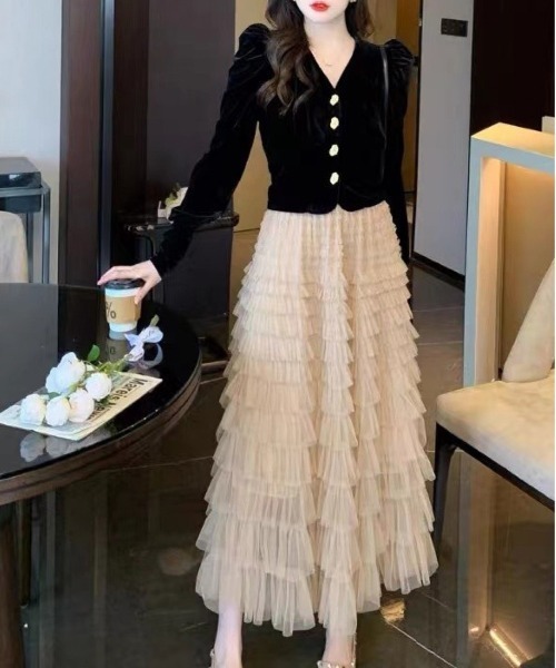 SpRay（スプレイ）の「チュールフリルロングスカート（スカート・レディース・ブラック/ベージュ/アイボリー/グレー・FREE）」の6枚目の写真