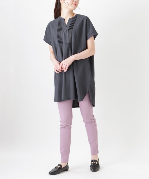 NAVY(ネイビー)の「SARARI 冷感ピンタックプルオーバー シャツブラウス(シャツ/ブラウス・レディース・チャコール/ピンク/ベージュ/グリーン・フリー)」の7枚目の写真