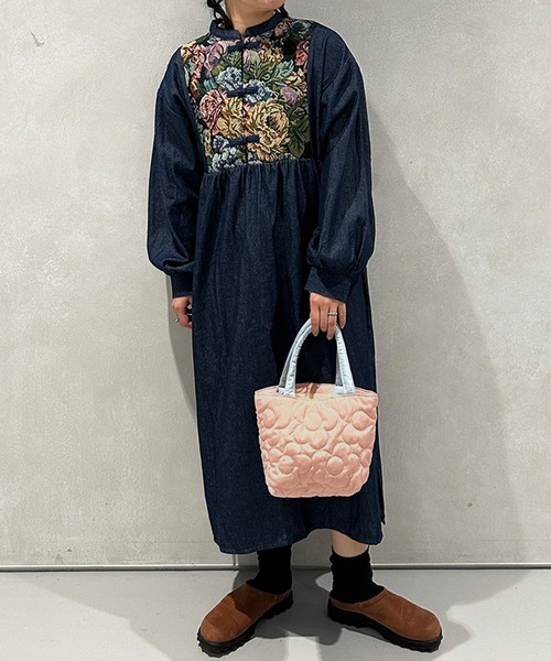 kutir（クティール）の「フラワーキルティングハンドバッグ（ハンドバッグ・レディース・ブルー系その他/イエロー/ライトグリーン/ホワイト/ピンク系その他・FREE）」の6枚目の写真