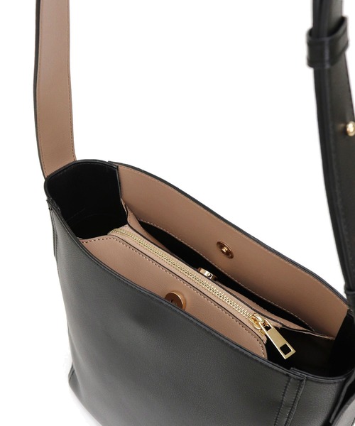 MIAN （ミアン）の「バイカラーA4ワンショルダーバッグ（ショルダーバッグ・レディース・ブラック/アイボリー/モカ/ライトベージュ・FREE）」の8枚目の写真