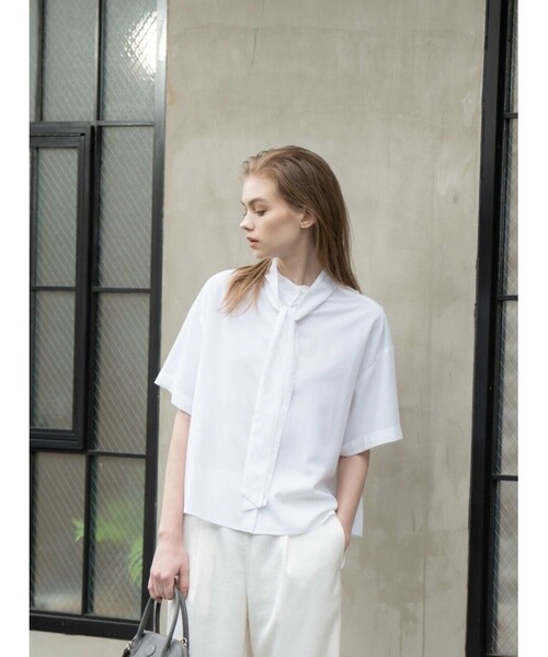 cloenc（クロエンス）の「◆2WAYショート丈タイ付きバンドカラーシャツ（シャツ/ブラウス・レディース・ホワイト/ネイビー・00）」の10枚目の写真