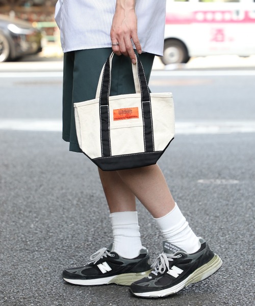 UNIVERSAL OVERALL(ユニバーサルオーバーオール)の「【UNIVERSAL OVERALL】UO TOTE BAG (SMALL) UVO-150(トートバッグ・メンズ・ベージュ/オレンジ/ブラック/ブルー/ネイビー/レッド・FREE)」の10枚目の写真