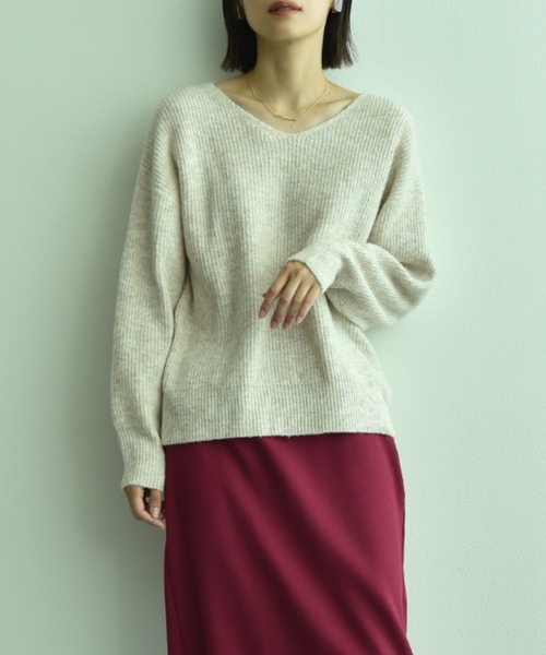 INTERPLANET（インタープラネット）の「Ｖネック畦編みヤクタッチニット（ニット/セーター・レディース・グリーン/イエロー/グレー/ナチュラル・FREE）」の2枚目の写真