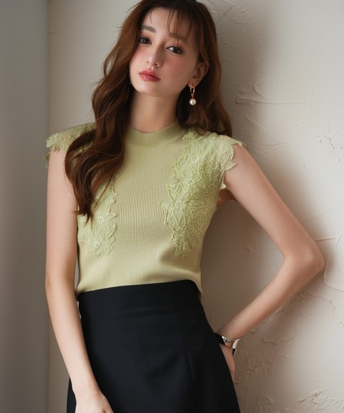 SAISON DE PAPILLON（セゾンドパピヨン）の「レースモチーフスリーブサマーリブニット（タンクトップ・レディース・ピンク/ベージュ/ライム/ブラック・S/M/L）」の4枚目の写真