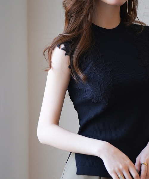 SAISON DE PAPILLON（セゾンドパピヨン）の「レースモチーフスリーブサマーリブニット（タンクトップ・レディース・ピンク/ベージュ/ライム/ブラック・S/M/L）」の12枚目の写真