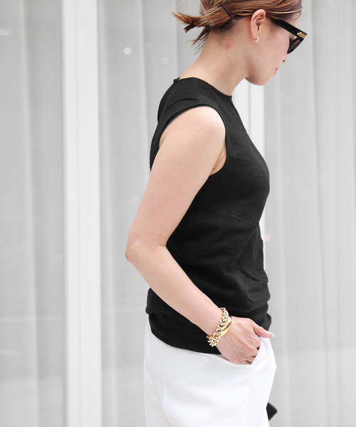 TOTEME(トーテム)の「【TOTEME/トーテム】 TWISTED SLEEVELESS TOP(シャツ/ブラウス・レディース・ブラック・FREE)」の16枚目の写真