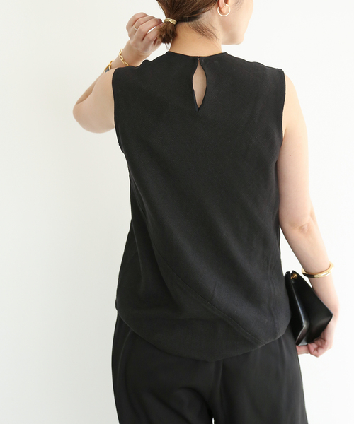 TOTEME(トーテム)の「【TOTEME/トーテム】 TWISTED SLEEVELESS TOP(シャツ/ブラウス・レディース・ブラック・FREE)」の10枚目の写真