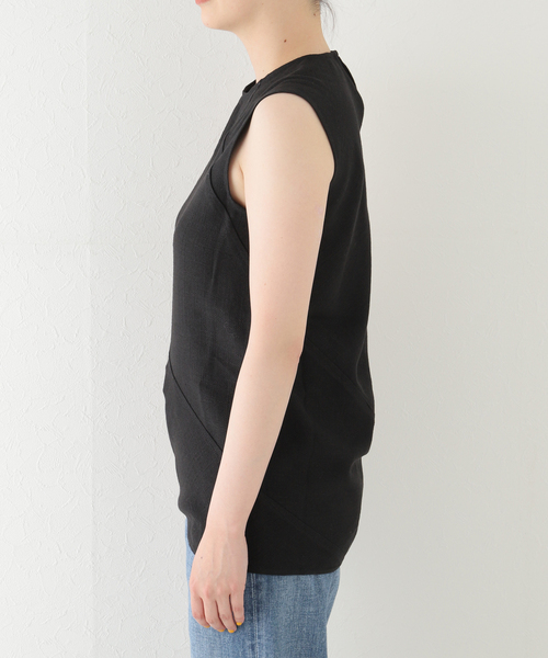 TOTEME(トーテム)の「【TOTEME/トーテム】 TWISTED SLEEVELESS TOP(シャツ/ブラウス・レディース・ブラック・FREE)」の13枚目の写真