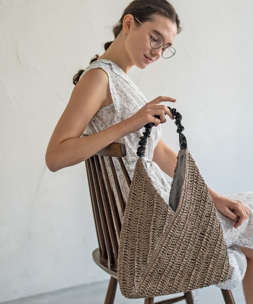 CACHELLIE（カシェリエ）の「garnea ガーネア（トートバッグ・レディース・ブラック/グレー/ライトベージュ/キャメル・FREE）」の3枚目の写真