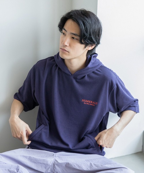NUMERALS（ヌメラルズ）の「[NUMERALS]クラシックロゴスウェットパーカー（パーカー・メンズ・ネイビー/マスタード/グレー・MEDIUM/LARGE）」の3枚目の写真