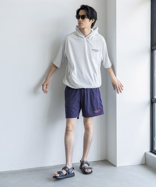 NUMERALS（ヌメラルズ）の「[NUMERALS]クラシックロゴスウェットパーカー（パーカー・メンズ・ネイビー/マスタード/グレー・MEDIUM/LARGE）」の5枚目の写真